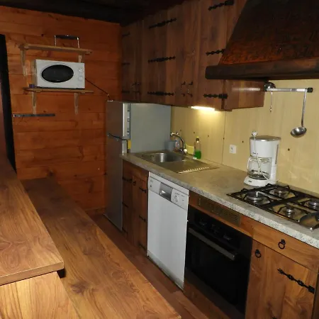 1 Authentique Chalet, Le Mirador Шале *